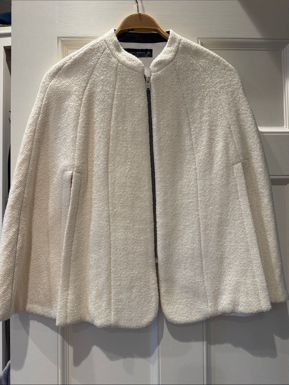 Theory Cream Textured Zip-Front Cape Jacket